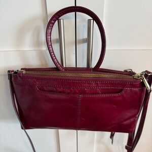 HOBO Sable Crossbody in Polished Leather